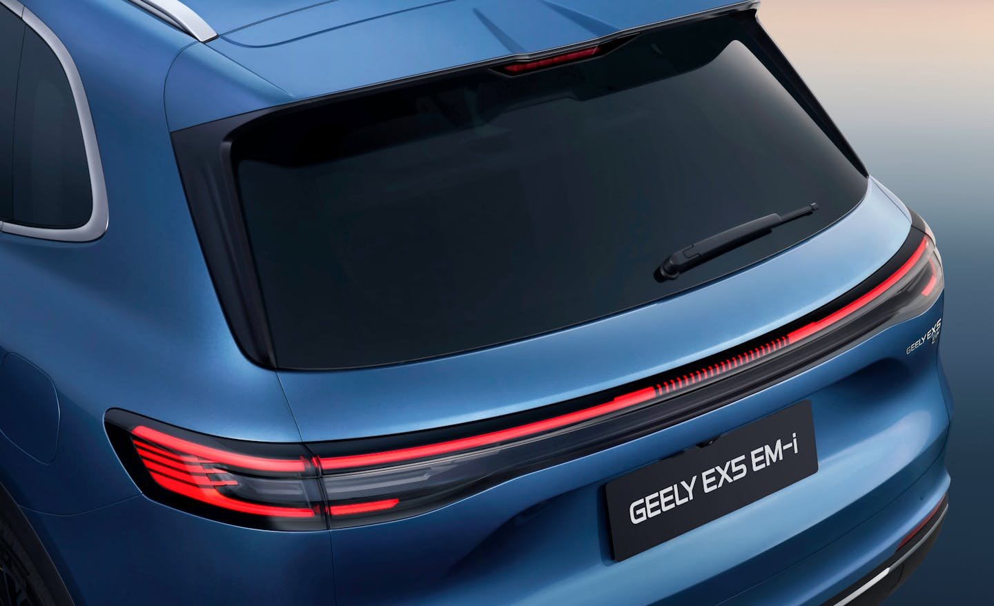 
								GEELY EX5 EM-i PRO full									