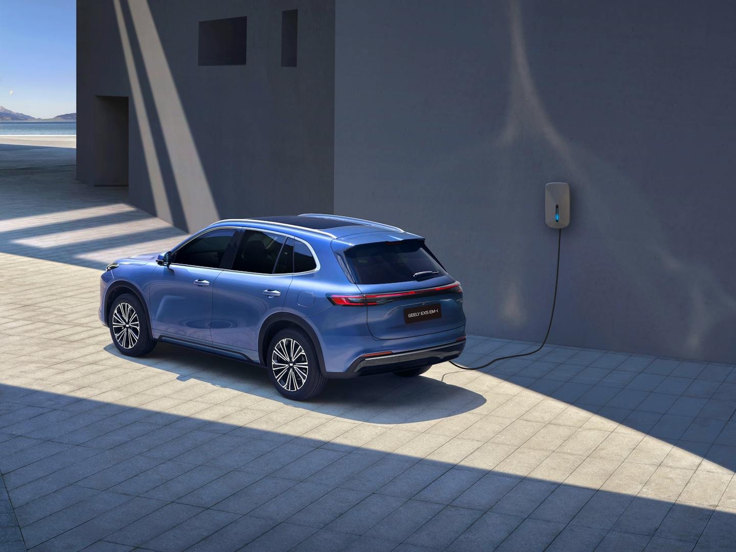 
								GEELY EX5 EM-i PRO full									