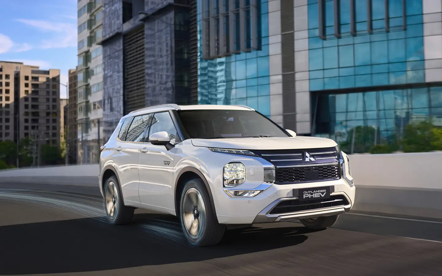 
								MITSUBISHI OUTLANDER PHEV full									