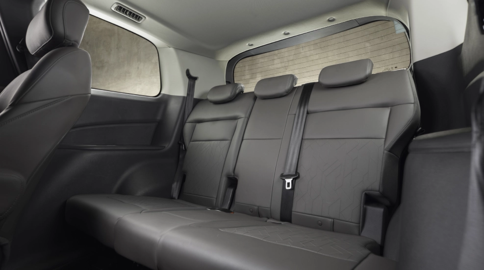 
								MG G50 PHEV full									