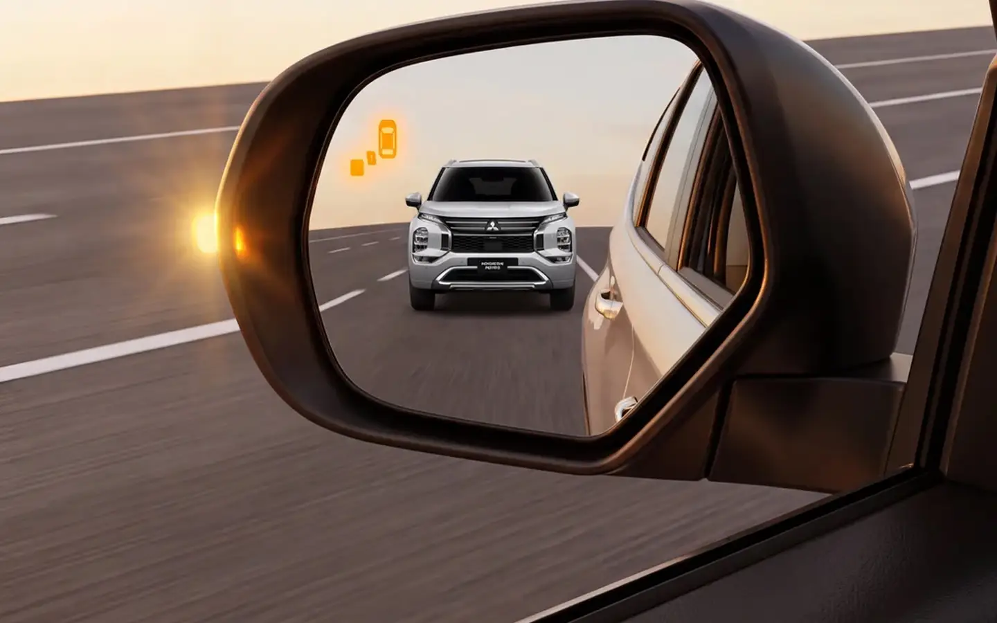 
								MITSUBISHI OUTLANDER PHEV full									
